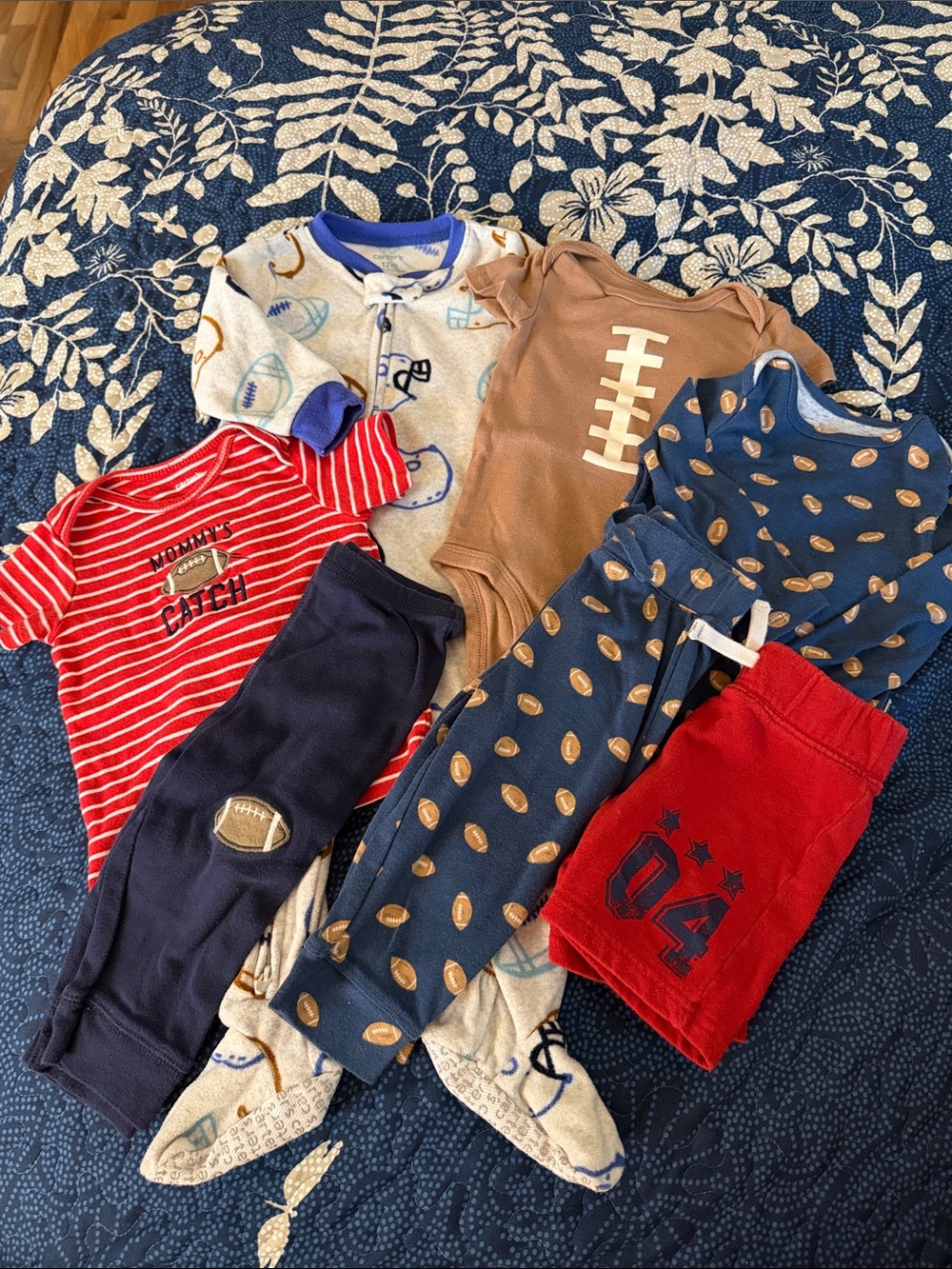 7 pc lot Size 9/12M Football-Themed Pajama & Outfit Sets jumping beans, carters
